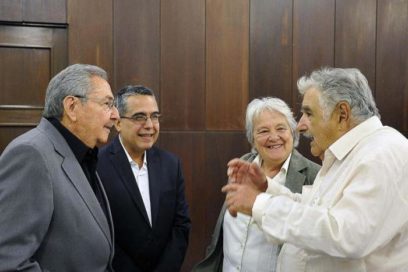 Recibió Raúl al compañero José Mujica