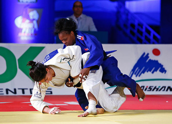 Maricet Espinosa en la final de los 63 kilogramos del Grand Prix de La Habana.