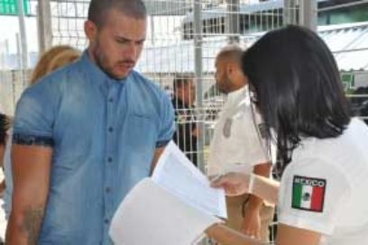 Entregan en México documentos a migrantes cubanos en viaje hacia EE.UU.