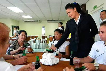 Organizan jornada de homenaje a los trabajadores del Comercio