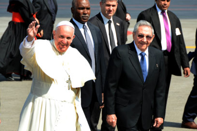 Raúl Castro recibe al Papa Francisco (+Fotos)