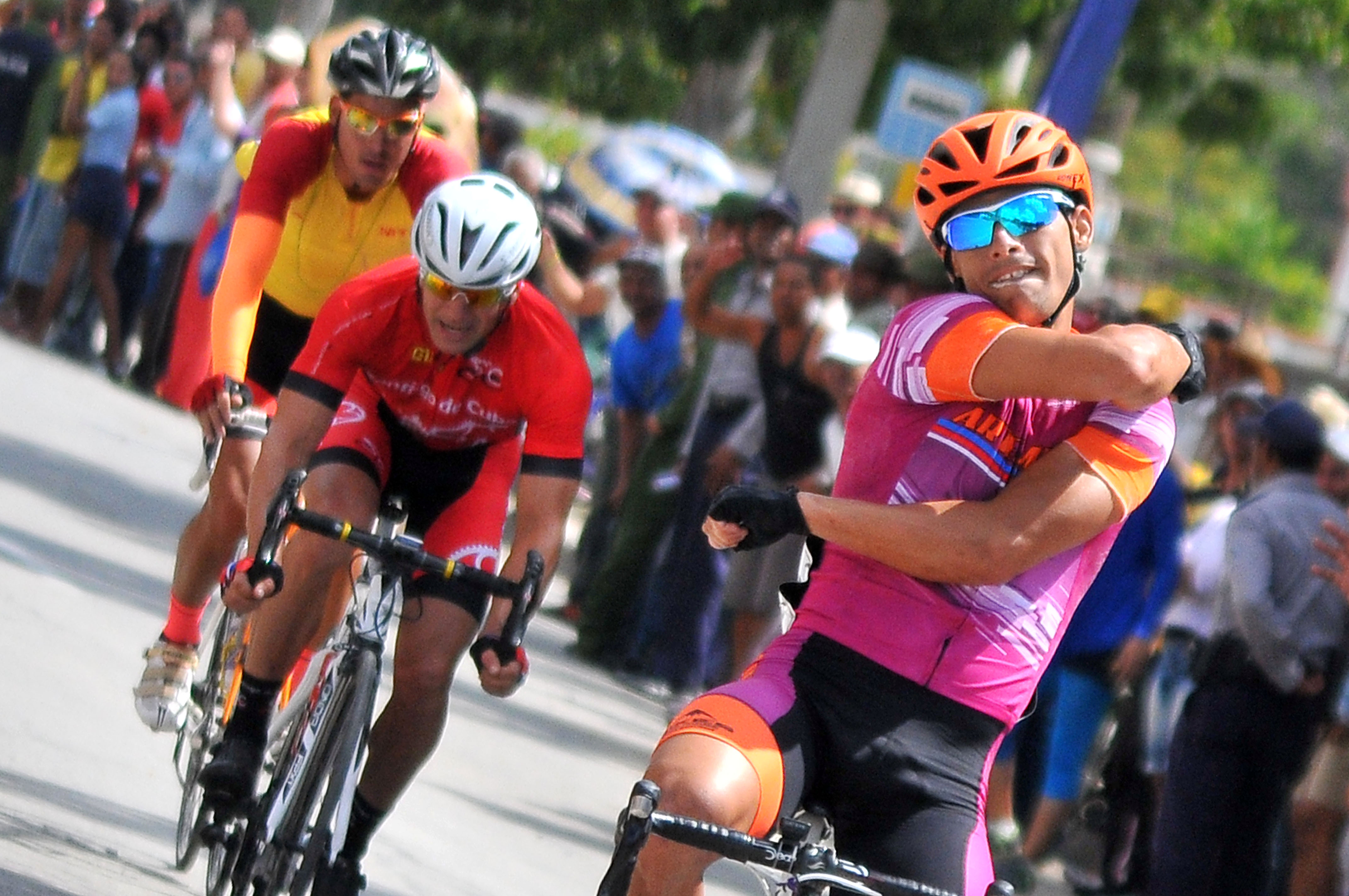 Fèlix Nodarse se impuso en la tercera etapa del Clásico Ciclístico. Foto: Ricardo López Hevia.