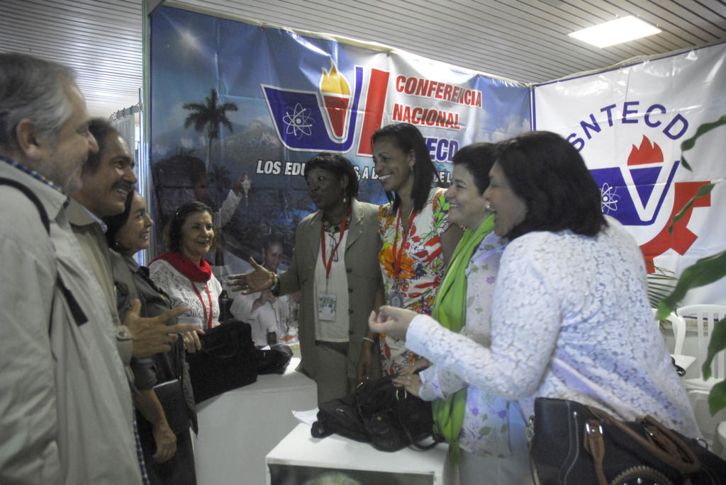 Convocados por el Sindicato Nacional de Trabajadores de la Educación, la Ciencia y el Deporte, dirigentes sindicales de varios países asisitieron a Universidad 2016. Foto: Agustín Borrego