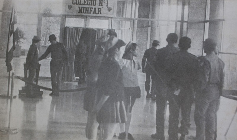 La sociedad burguesa negaba el voto a los militares, la sociedad socialista le dio ese derecho a su brazo armado