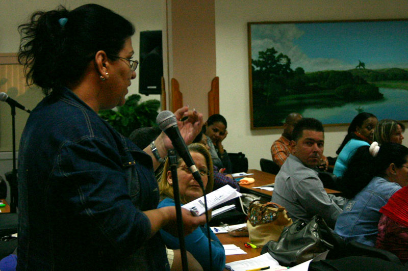 Los sindicalistas habaneros analizaron su desempeño durante el 2015. Fotos: César A. Rodriguez.