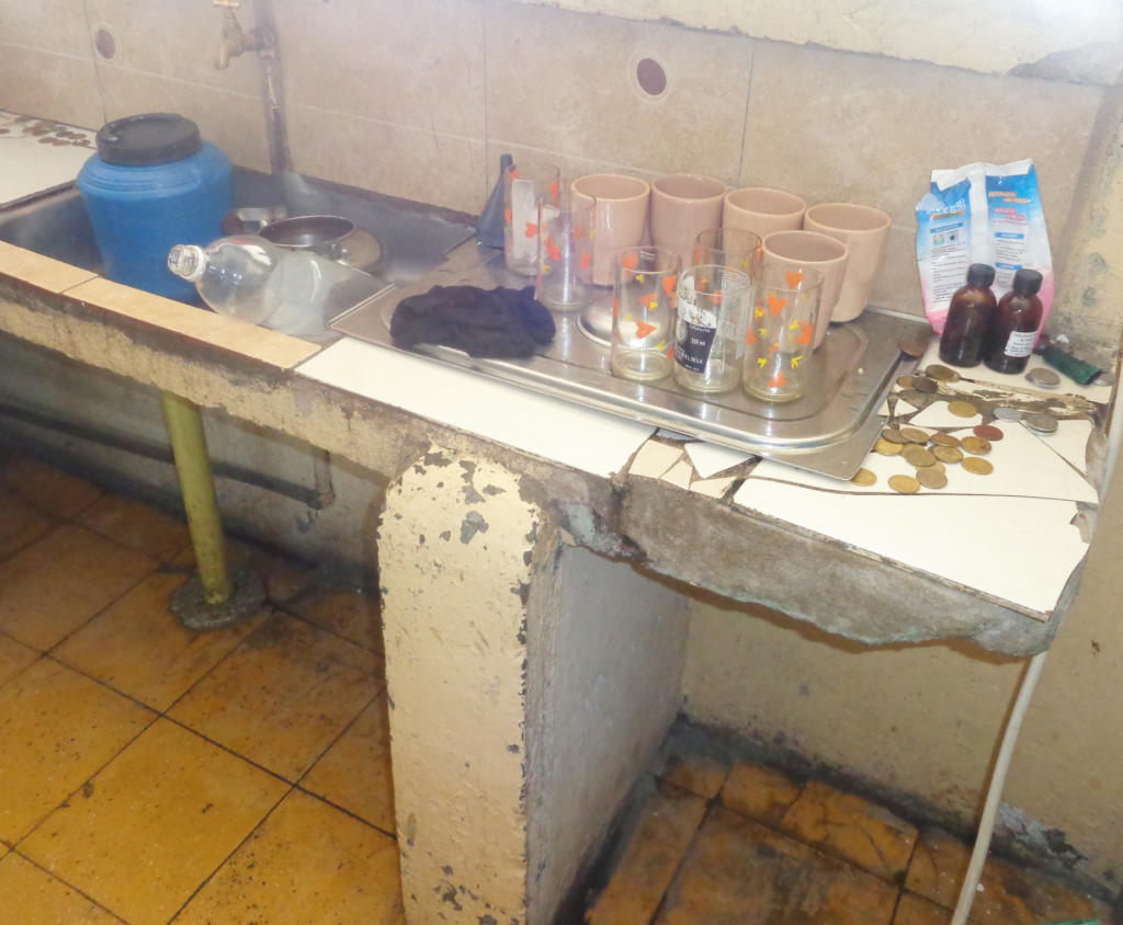 La falta de condiciones para la elaboración y las ventas limita las ofertas del Sodito . Foto: Betty Beatón 