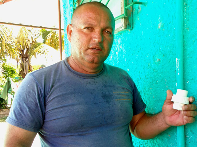 “Soy incondicional en la búsqueda de soluciones para contribuir al óptimo aprovechamiento del agua”, afirma el consagrado plomero. Foto: José Luis Martínez Alejo