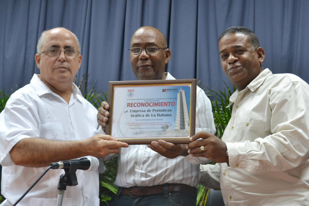 El reconocimiento del Sindicato Nacional de Trabajadores de Industrias. Foto: Eddy Martin
