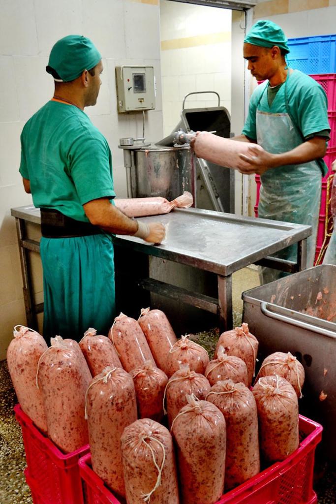El jamón Viking clasifica como su producto líder, aunque otros, como la masa cárnica, gozan de alta aceptación. Foto: Eddy Martin Díaz.