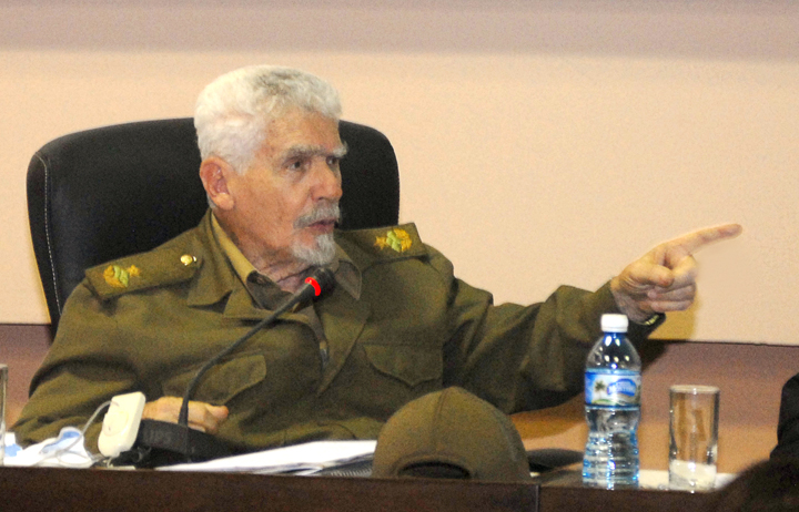 Por excepción se cumplen los cronogramas pactados, afirmó el Comandante de la Revolución Ramiro Valdés Menéndez. Fotos: Heriberto González Brito