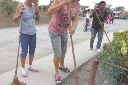 Respaldan trabajadores tuneros lucha antivectorial