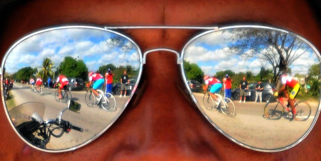 Un detalle particular de lo que sucede en el Tercer Clásico de Ciclismo. Foto: Ricardo López Hevia