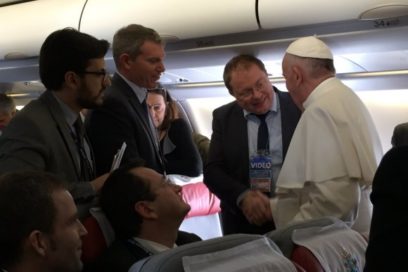 Papa Francisco salió del Aeropuerto Fuimicino con puntualidad