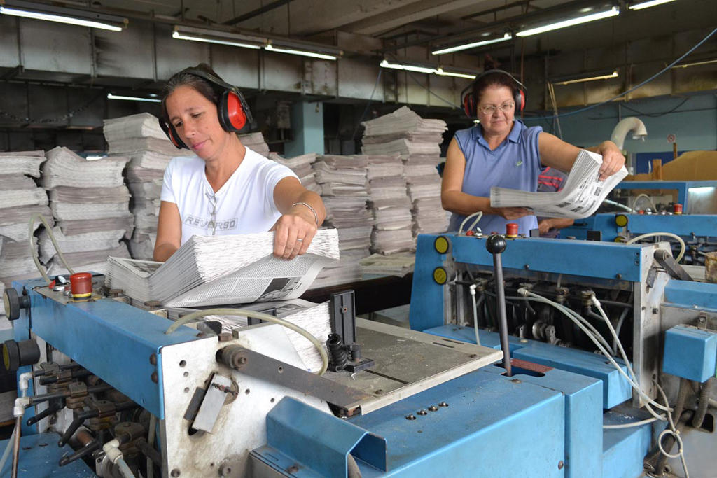 Poligráfico Granma en plena faena de impresión. Foto: Eddy Martin