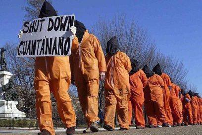 Obama presents plan to close Guantánamo prison