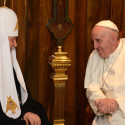 Satisfechos Patriarca y el Papa luego de encontrarse por primera vez