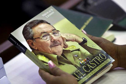Presentan libro acerca de Raúl en Feria Internacional del Libro