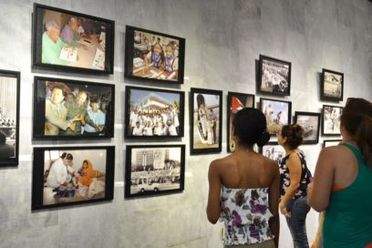 Inauguran exposición fotográfica Granma 50 años (+ Fotos)