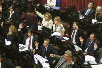 Senado argentino cede ante los fondos buitres: pagará 12 mil 500 millones de dólares (+ Video)