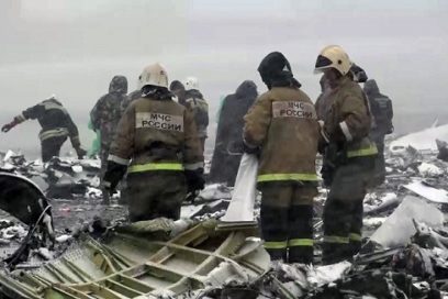 Mueren todos los pasajeros de un Boeing 737 estrellado en Rusia