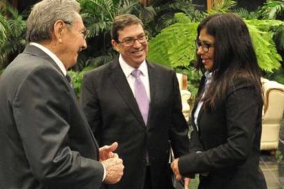 Raúl Castro recibe a Vicepresidenta y Canciller de Venezuela