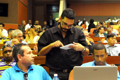 Tendrá Cuba una organización de informáticos y comunicadores