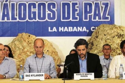 Continúan diálogos de paz gobierno colombiano y FARC-EP