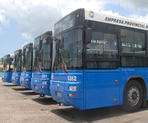 La Comisión Provincial de Seguridad Vial de La Habana informa a la población y en particular a los conductores de vehículos, que con motivo de la visita oficial que realizará a nuestro país el Presidente de los EE.UU., entre los días del 20 al 22 de marzo, y con el objetivo de evitar en lo posible afectaciones al desplazamiento habitual de vehículos y personas, se hará necesario aplicar cambios en la circulación vial, cierres, desvíos y prohibición de parqueo