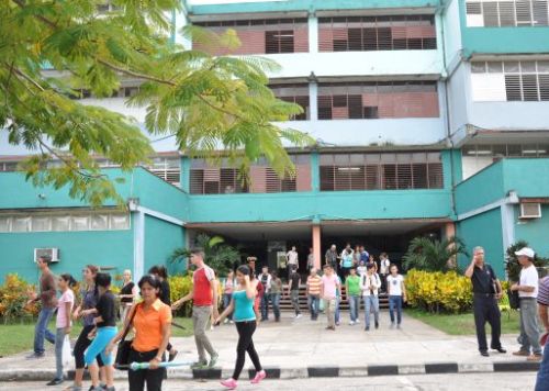 Desde la otrora Universidad de Ciencias Pedagógicas de Sancti Spíritus llamaron a los trabajadores a celebrar su día.