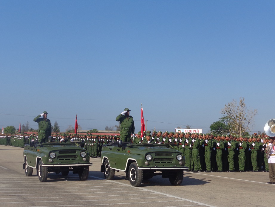 Con toda marcialidad se realizó la revista militar en ocasión de los 55 años del Ejército Oriental con 12 bloques que representaban a las tropas de la defensa antiaérea, las tropas especiales, la infantería, tanquistas, la brigada de la frontera, las Milicias de Tropas Territoriales, entre otras. 