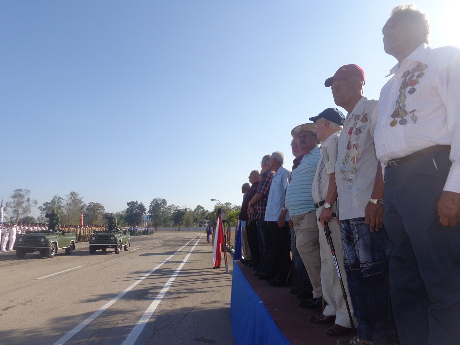 Los fundadores del Ejército Oriental fueron invitados especiales a la celebración de estos 55 años del mando. fotos Betty Beatón Ruiz