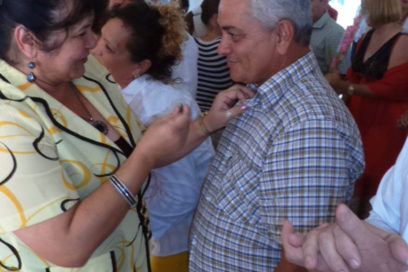 Condecoran en Cienfuegos a trabajadores destacados