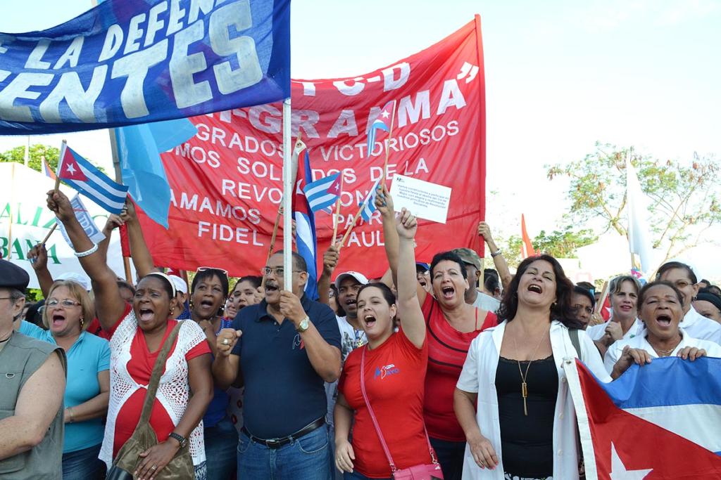 Una amplia representación de trabajadores de la producción, los servicios y la docencia, participaron en el acto. Foto: Eddy Martin