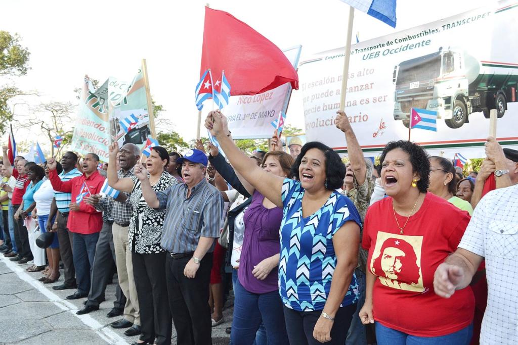 Salvador Valdés Mesa, Mercedes López Acea y Ulises Guilarte de Nacimiento, presidieron la tradicional celebración. Foto: Eddy Martin