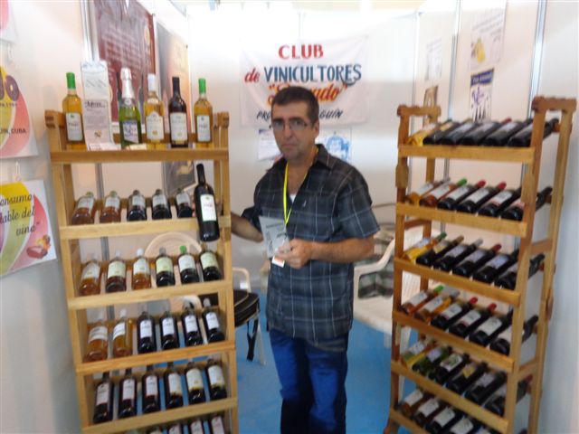EL club Bayado presenta una variada muestra de vinos artesanales.Foto: Manuel Valdés