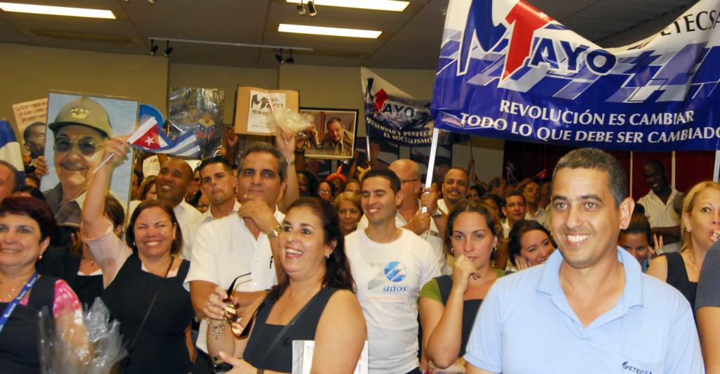 Trabajadores del Joven Club de Computación y Electrónica de los 86 centros de este tipo en la provincia de La Habana encabezarán el bloque que representarán a los comunicadores este Primero de Mayo en el Plaza de la Revolución José Martí en la capital.