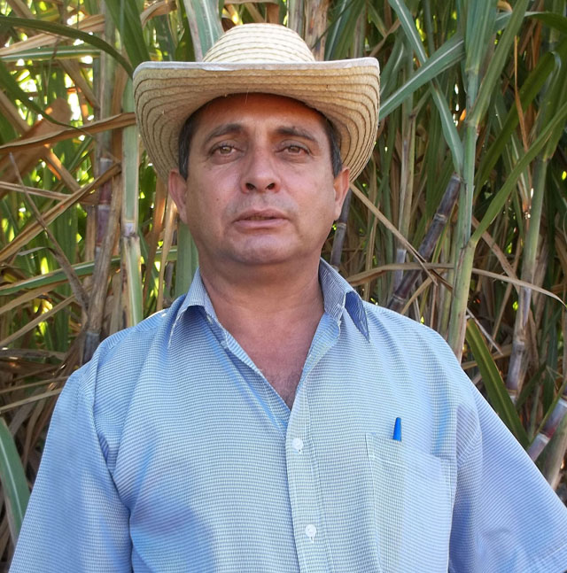 El ingeniero Oropesa reconoce que la atención al trabajador ayuda a cosechar cañas de calidad. Foto: José Luis Martínez Alejo