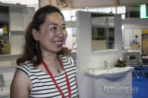 Muy visitado por la atractiva muestra de materiales de construcción fue el stand de la empresa china Fujian Dongsen Comercios S.L. Foto: René Pérez Massola