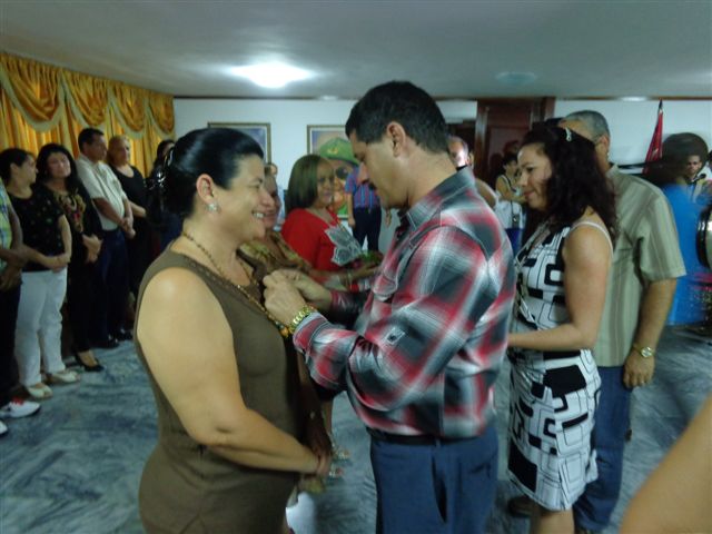 La ceremonia de entrega se efectuó en el salón de protocolo de la Plaza de la Revolución Mayor General Calixto García. Foto: Manuel Valdés Paz