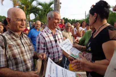 Reconocen en Villa Clara a dirigentes sindicales y científicos