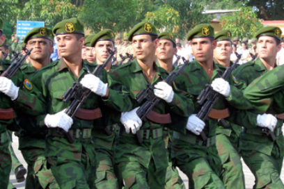 Felicita Raúl al Ejército Central por sus 55 años