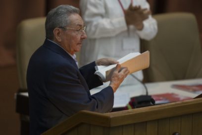 Raul: Cuban Economy will Continue to be in the Hands of the People