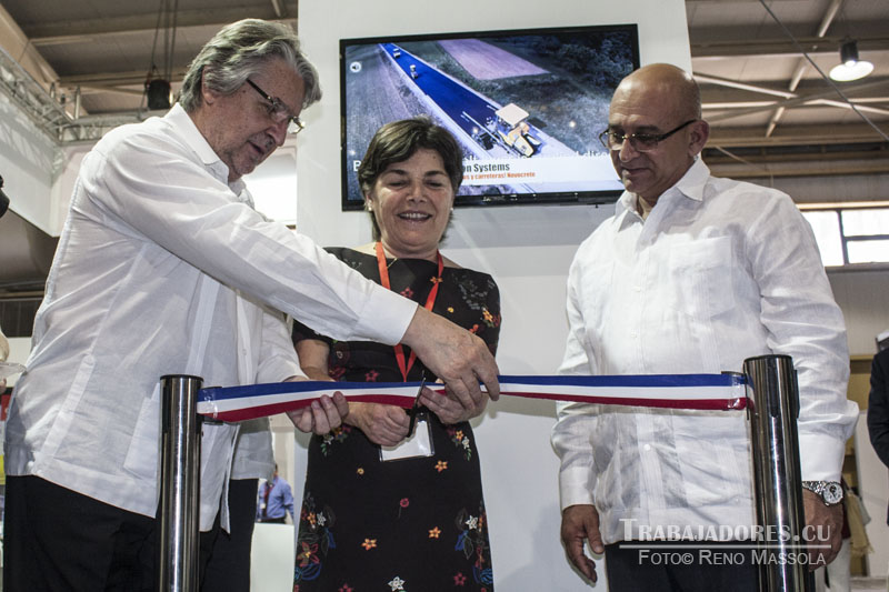 La nación sudamericana es la invitada de honor a Fecons 2016, inaugurada este martes con la presencia entre otras personalidades, de Rodrigo Malmierca, ministro de Comercio Exterior y la Inversión Extranjera. Foto: René Pérez Massola