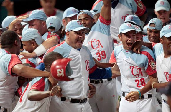 Los Tigres quieren volver a llenarse de gloria y celebrar el triunfo, junto a su pueblo, el Primero de Mayo. Foto: Osvaldo Gutiérrez Gómez (ACN)