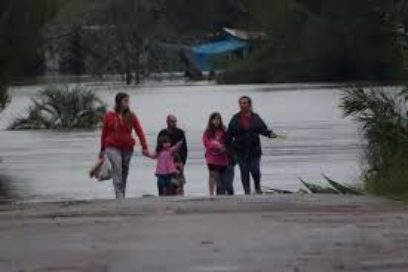 Miles de evacuados en Uruguay
