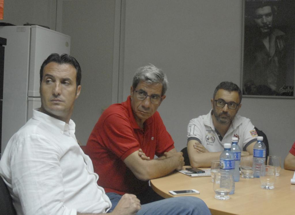 Rosario Rappa (al centro) encabezó la delegación de la FIOM integrada también por Claudio Cipolla (a la izquierda) y Giuseppe Romano. Foto: Agustín Borrego Torres