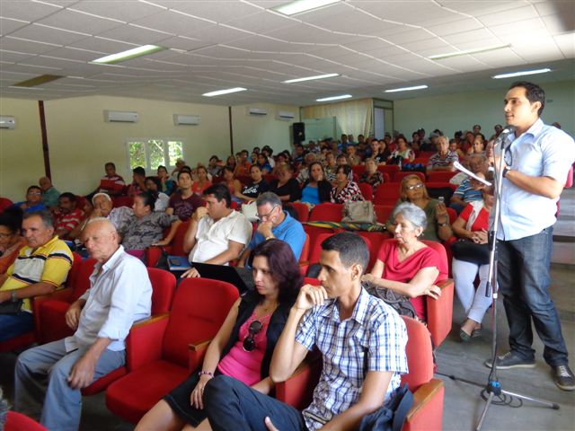 Asamblea de balance de la Upec en Holguín. Foto: Manuel Valdés Paz