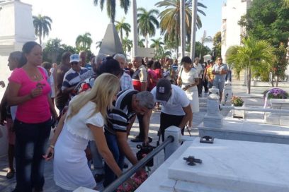 Homenaje de pueblo a venerables cubanas en el Día de las Madres