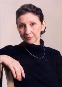 La obra Las Pericas fue llevada al ballet clásico, protagonizada por Aurora Bosch, durante el octavo Festival internacional de Ballet de La Habana, según expresó el dramaturgo.