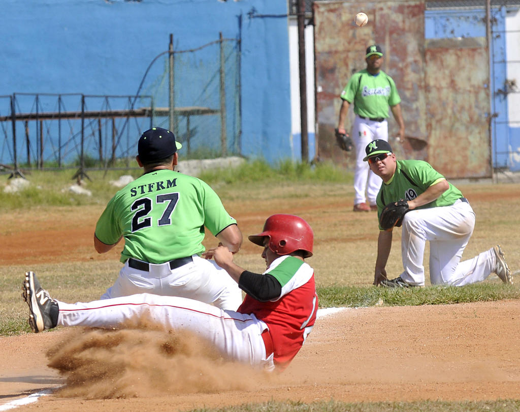 Imágenes de la cuadrangular Cuba-México. Foto: José Raúl Rodríguez Robleda